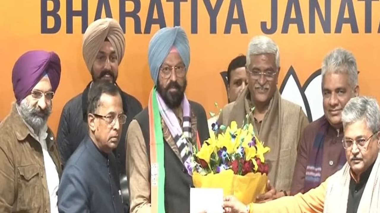 Punjab Election 2022 : चुनाव से पहले कांग्रेस को एक और झटका, अब इस दिग्गज नेता ने छोड़ा हाथ, बीजेपी में शामिल