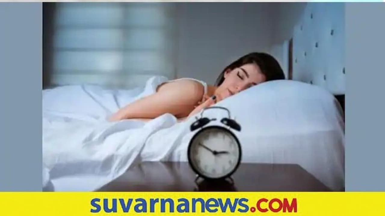 Worst Lifestyle Habits: ಇಂಥಹಾ ಅಭ್ಯಾಸಗಳು ನೀವು ವಯಸ್ಸಾಗಿ ಕಾಣುವಂತೆ ಮಾಡುತ್ತದೆ Worst Lifestyle Habits: ಇಂಥಹಾ ಅಭ್ಯಾಸಗಳು ನೀವು ವಯಸ್ಸಾಗಿ ಕಾಣುವಂತೆ ಮಾಡುತ್ತದೆ