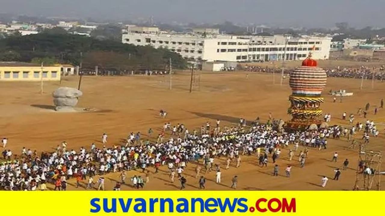 Corona Crisis: 200 ವರ್ಷಗಳ ಐತಿಹಾಸಿಕ ಗವಿಸಿದ್ದೇಶ್ವರ ಜಾತ್ರೆಗೆ ಬ್ರೇಕ್ ಹಾಕಿದ ವೈರಸ್ Corona Crisis: 200 ವರ್ಷಗಳ ಐತಿಹಾಸಿಕ ಗವಿಸಿದ್ದೇಶ್ವರ ಜಾತ್ರೆಗೆ ಬ್ರೇಕ್ ಹಾಕಿದ ವೈರಸ್