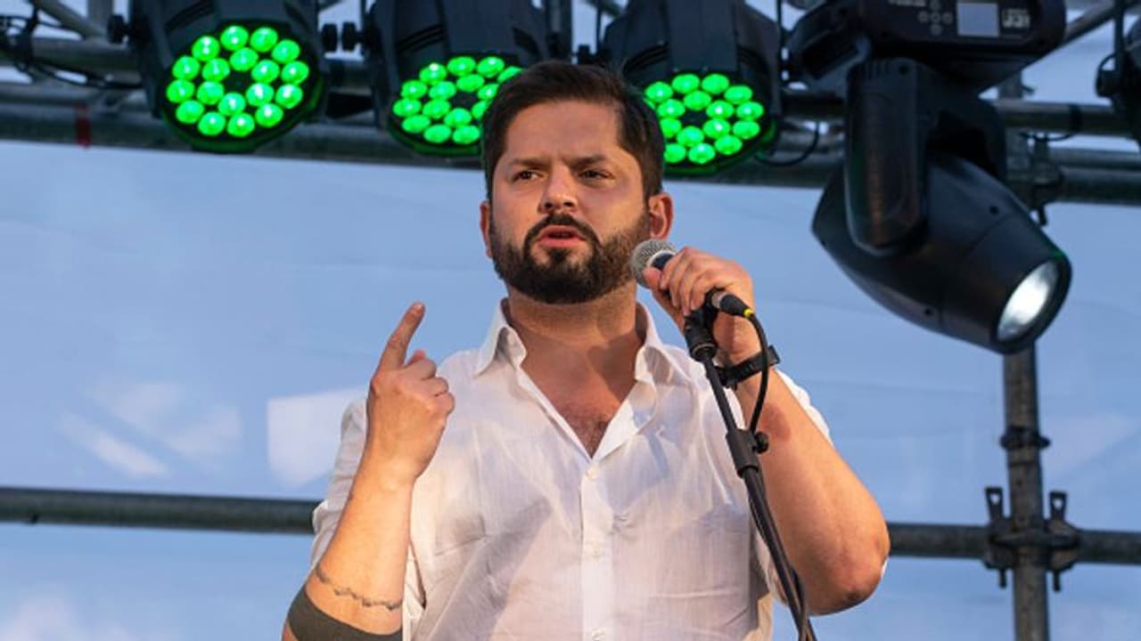 Chile : 'ചിലിയിലെ ചുള്ളന് ചെക്കന്' പ്രസിഡന്റായി അധികാരമേറ്റു Chile : 'ചിലിയിലെ ചുള്ളന് ചെക്കന്' പ്രസിഡന്റായി അധികാരമേറ്റു