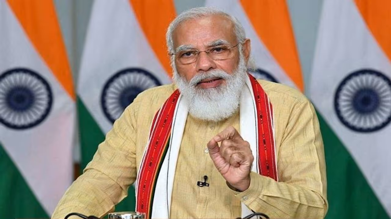 PM Modi to launch 22 development projects worth Rs 870 crore in Varanasi today
