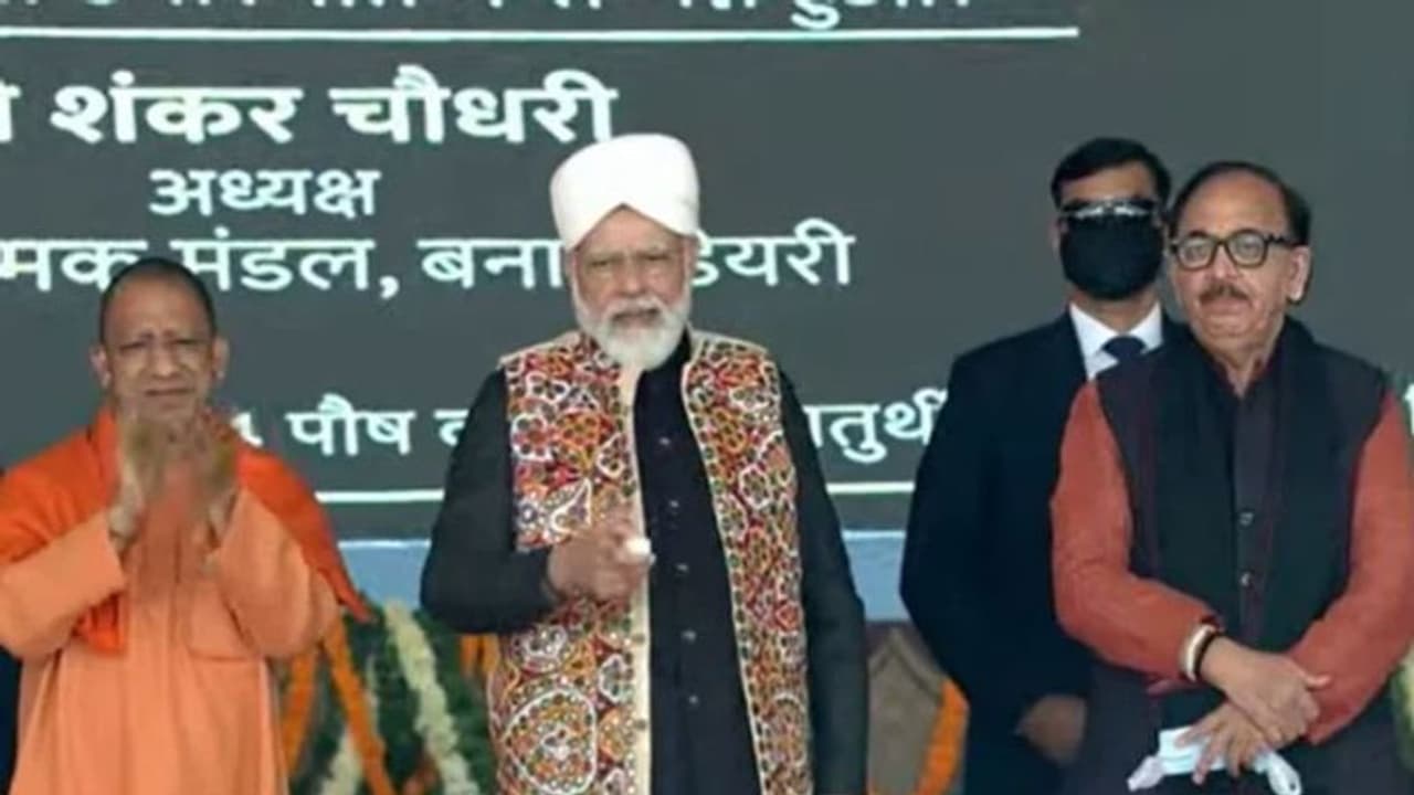 एक महीने में दूसरी बार काशी को PM मोदी ने दी सौगात, 2100 करोड़ की 27 पर‍ियोजनाओं का किया लोकार्पण