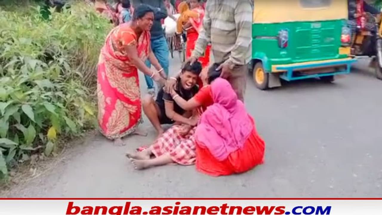 Murder in Canning: দিনে দুপুরেই প্রকাশ্য রাস্তায় মাথা থেঁতলে খুন ক্যানিংয়ে, প্রাণ গেল রাজমিস্ত্রীর Murder in Canning: দিনে দুপুরেই প্রকাশ্য রাস্তায় মাথা থেঁতলে খুন ক্যানিংয়ে, প্রাণ গেল রাজমিস্ত্রীর