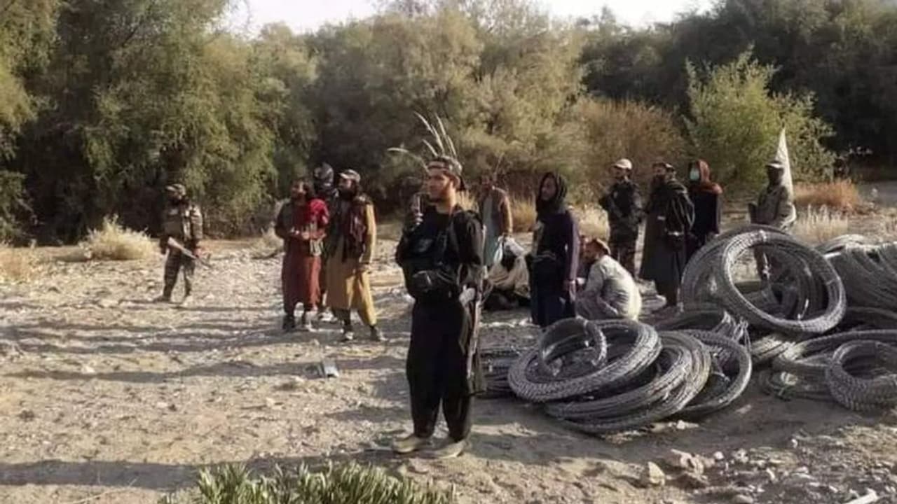 Afghanistan : അതിര്‍ത്തിയില്‍ മതിലുകെട്ടാന്‍ വന്ന പാക് സൈന്യത്തെ താലിബാന്‍ തുരത്തി