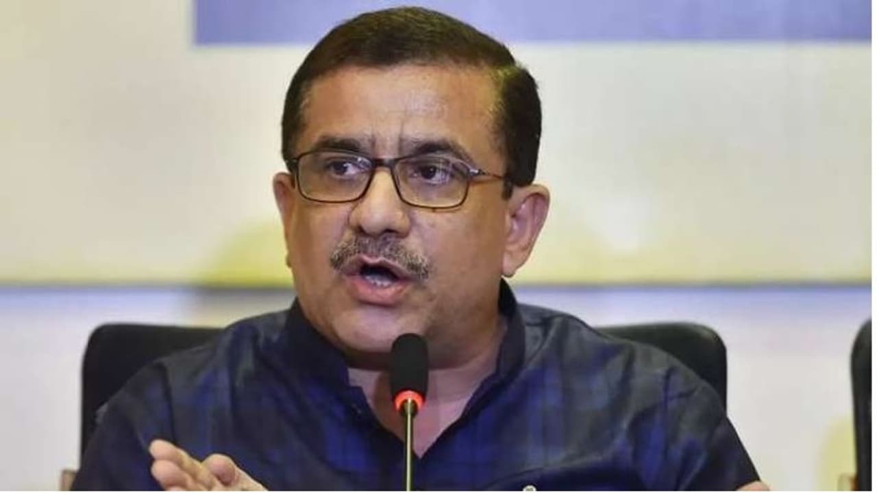 इस्लाम छोड़ हिंदू बने Wasim Rizvi के खिलाफ केस दर्ज, धर्म विशेष के खिलाफ भड़काऊ भाषण पर हुई कार्रवाई इस्लाम छोड़ हिंदू बने Wasim Rizvi के खिलाफ केस दर्ज, धर्म विशेष के खिलाफ भड़काऊ भाषण पर हुई कार्रवाई