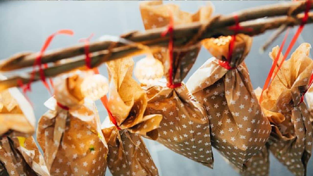 Christmas Astrology: উৎসবে গা ভাসানোর আগে জেনে নিন জ্যোতিষ মত, রাশির জাতক জাতিকারা কীভাবে দিনটি কাটাবেন Christmas Astrology: উৎসবে গা ভাসানোর আগে জেনে নিন জ্যোতিষ মত, রাশির জাতক জাতিকারা কীভাবে দিনটি কাটাবেন