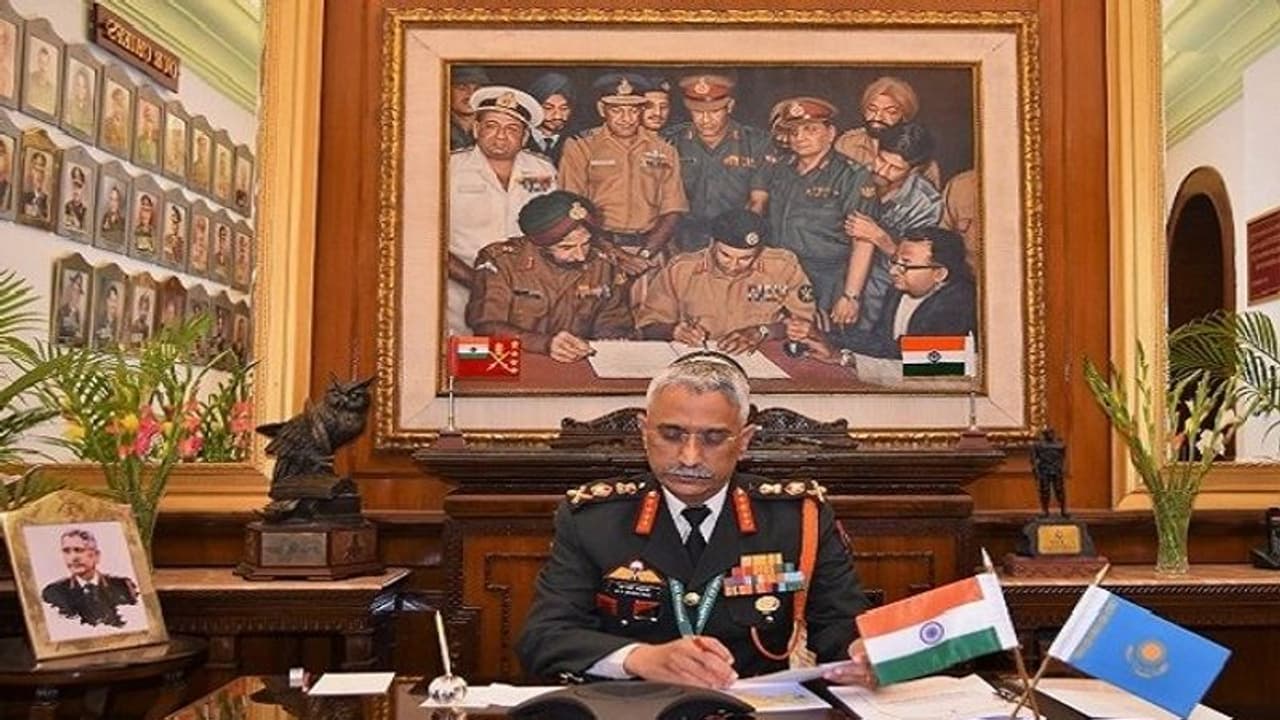 Gen Naravane : ചൈനീസ് ഭീഷണി കുറഞ്ഞിട്ടില്ല; ഇന്ത്യൻ സൈന്യം എന്തും നേരിടാൻ സജ്ജമെന്ന് കരസേനാ മേധാവി