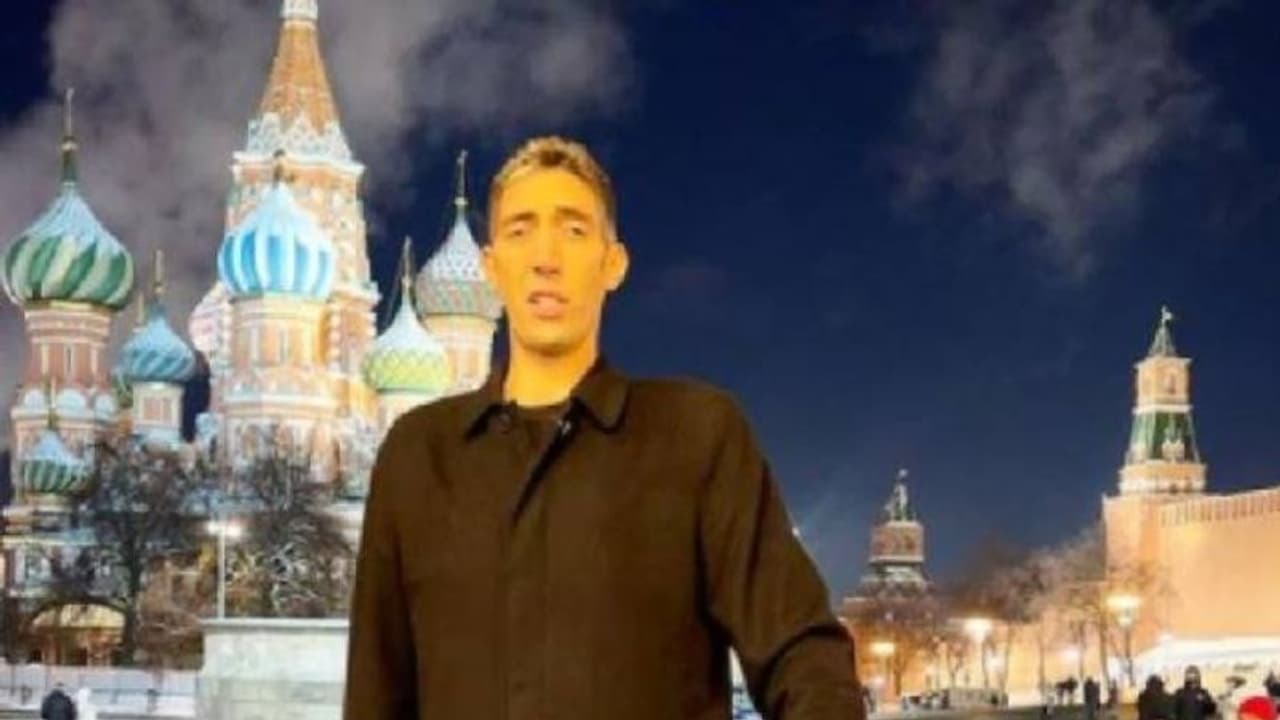 Tallest man : തന്റെ മകനെയും മകളെയും പ്രസവിക്കാനൊരു ഭാര്യയെ വേണം, ലോകത്തിലെ ഏറ്റവും ഉയരമുള്ളയാൾ റഷ്യയിൽ