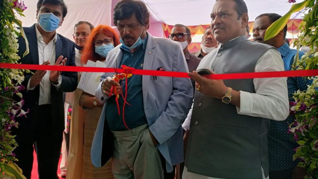 मेंटल हेल्थ रिहैबिलिटेशन हेल्पलाइन नंबर लॉन्च, 6 साल के बाद बच्चों का मेडिकल चेकअप कराने की सलाह मेंटल हेल्थ रिहैबिलिटेशन हेल्पलाइन नंबर लॉन्च, 6 साल के बाद बच्चों का मेडिकल चेकअप कराने की सलाह