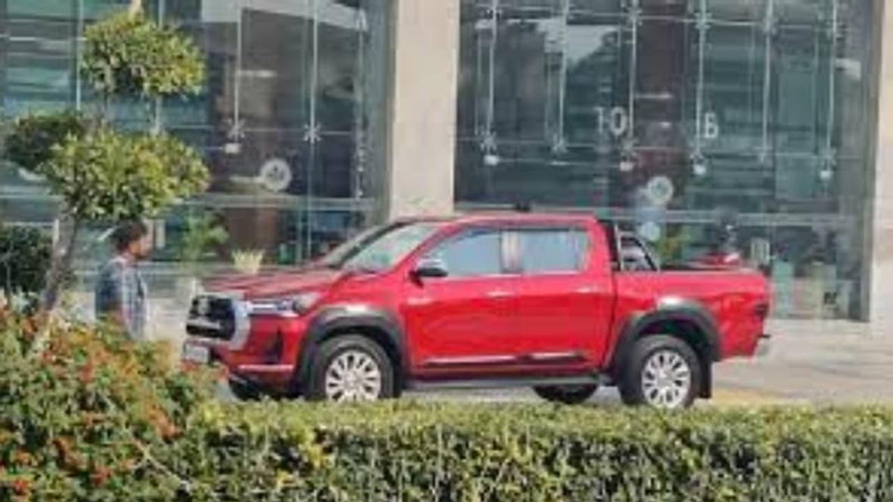 Toyota Hilux Booking : ടൊയോട്ട ഹിലക്സ് ബുക്കിംഗ് അനൗദ്യോഗികമായി തുടങ്ങി