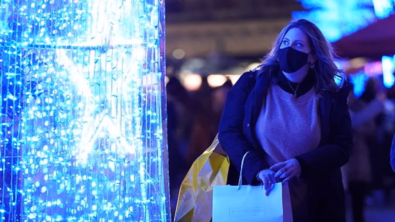 Omicron variant: As India tightens Covid restrictions, US goes ahead and eases them Omicron variant: As India tightens Covid restrictions, US goes ahead and eases them