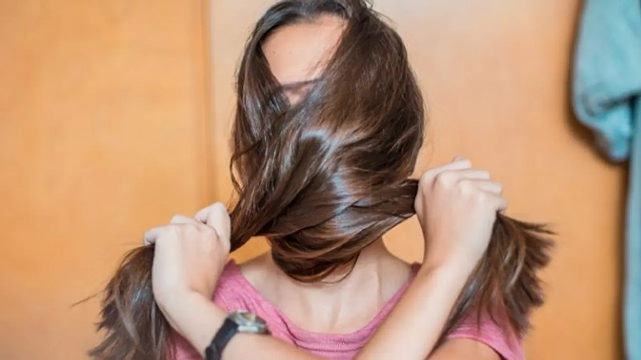 Hair Care : തലമുടി തഴച്ചു വളരാന് വീട്ടിൽ പരീക്ഷിക്കാം ഈ പൊടിക്കൈകള്... Hair Care : തലമുടി തഴച്ചു വളരാന് വീട്ടിൽ പരീക്ഷിക്കാം ഈ പൊടിക്കൈകള്...