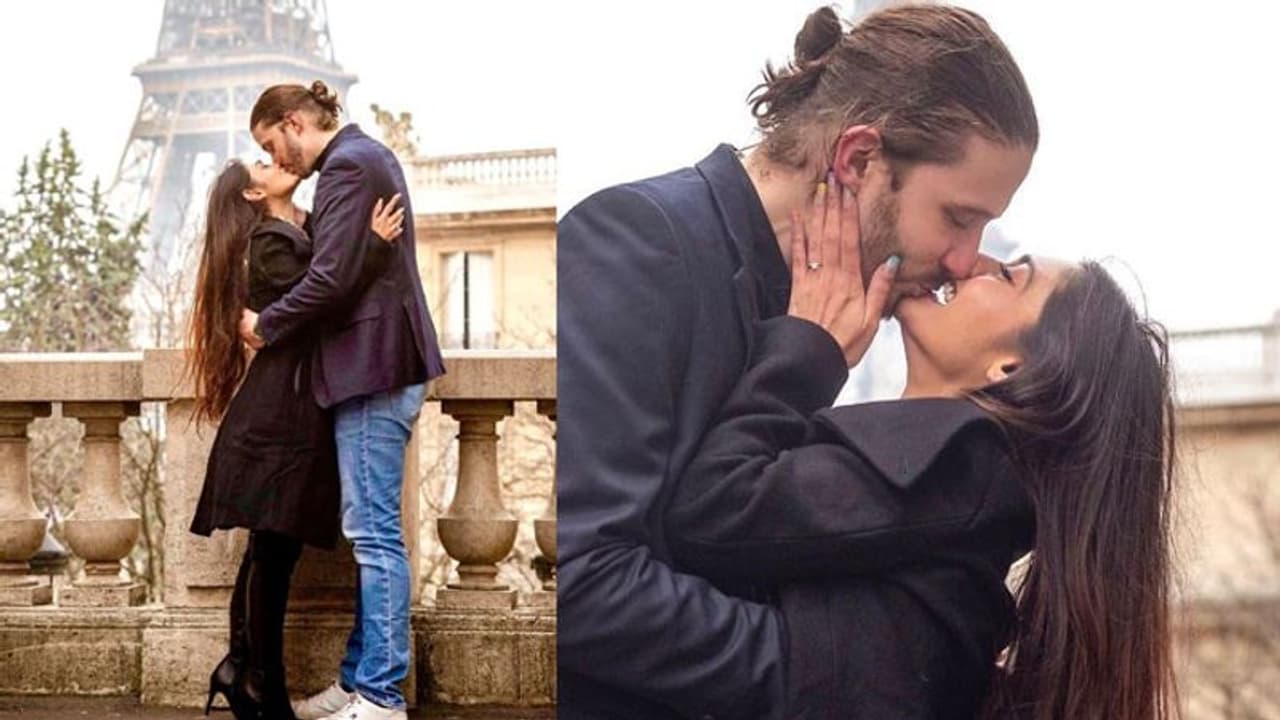 TV एक्ट्रेस Sreejita De ने की विदेशी ब्वॉयफ्रेंड से सगाई, एक दूसरे के साथ लिपलॉक करते नजर आया कपल TV एक्ट्रेस Sreejita De ने की विदेशी ब्वॉयफ्रेंड से सगाई, एक दूसरे के साथ लिपलॉक करते नजर आया कपल