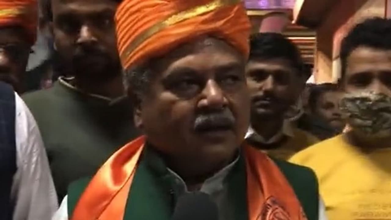 फिर लाएंगे नए कृषि कानून वाले बयान से पीछे हटे कृषि मंत्री Narendra Tomar, कहा मैंने नहीं कही यह बात फिर लाएंगे नए कृषि कानून वाले बयान से पीछे हटे कृषि मंत्री Narendra Tomar, कहा मैंने नहीं कही यह बात