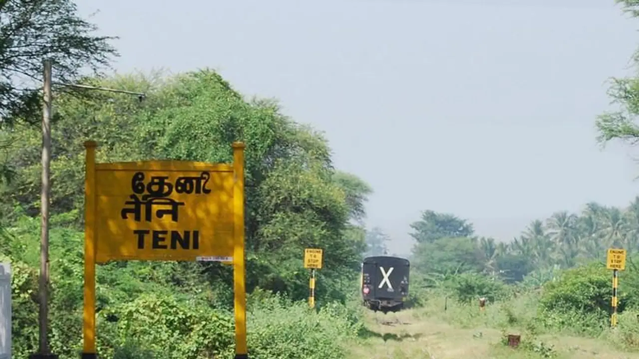 தேனியில் அதிமுக பிரமுகர் மீது வழக்கு..யாருக்கான எச்சரிக்கை..? சூடாகும் அரசியல் களம்