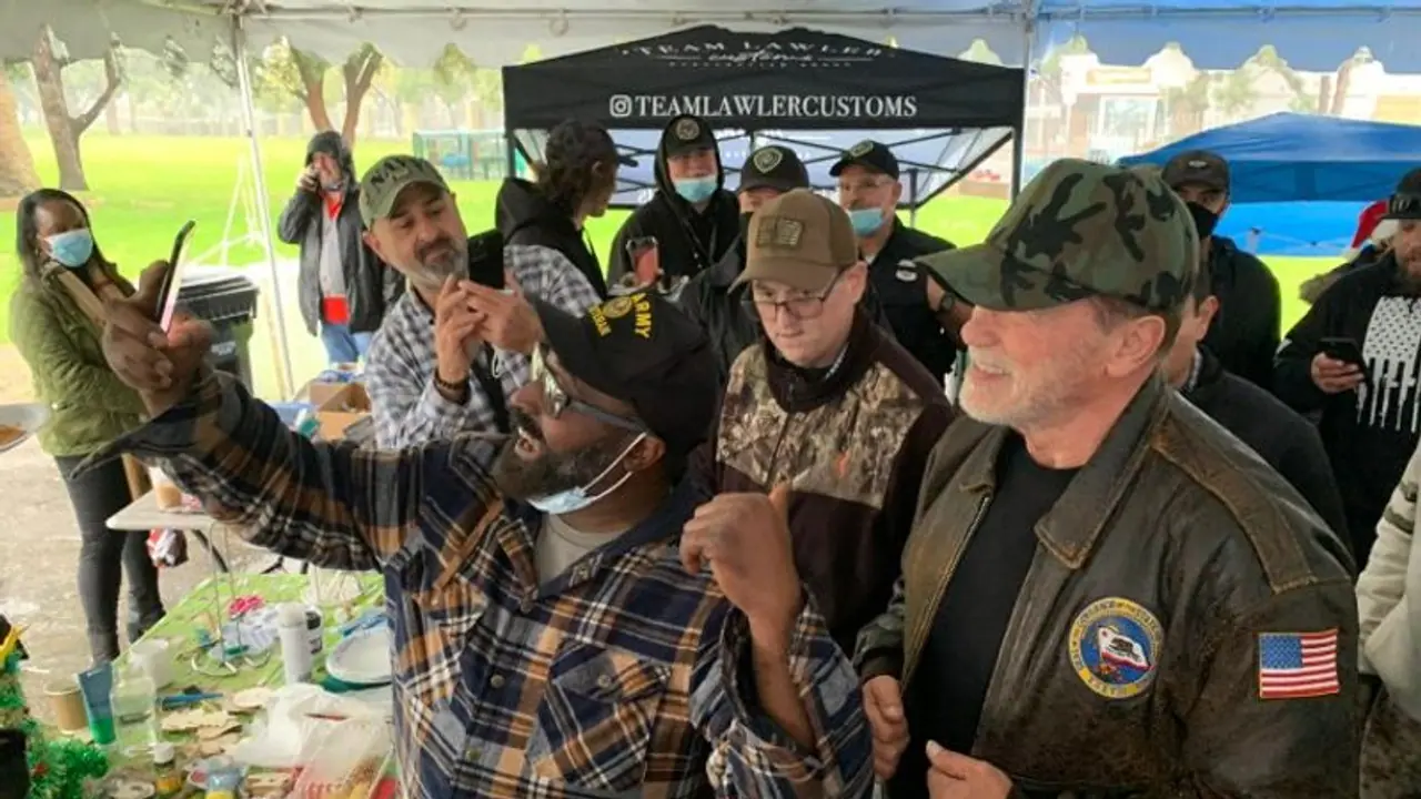 Here's how Arnold Schwarzenegger celebrated Christmas with war veterans; actor turns Good Samaritan Here's how Arnold Schwarzenegger celebrated Christmas with war veterans; actor turns Good Samaritan