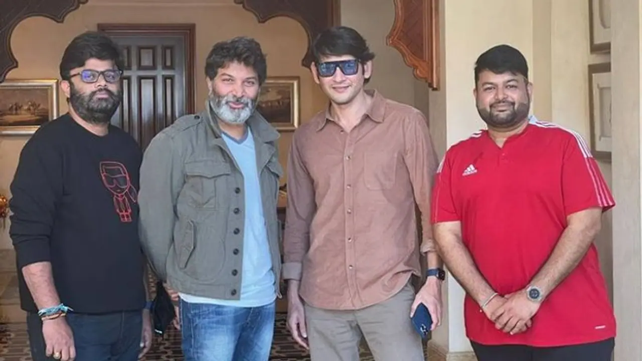 Mahesh SSMB28 Update: ఫ్యాన్స్ కి గుడ్‌న్యూస్‌ చెప్పిన మహేష్‌‌.. త్రివిక్రమ్‌ సినిమా క్రేజీ అప్‌డేట్‌..