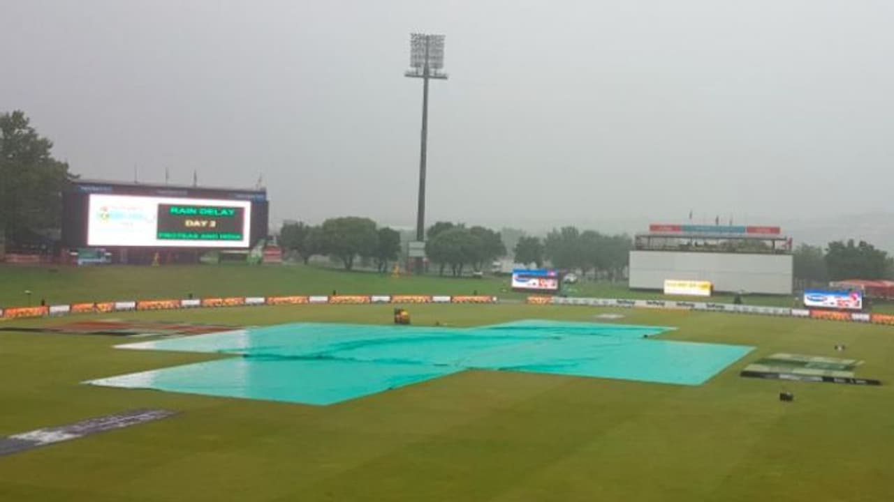 Ind vs SA, Boxing Day Test: ಸಂಪೂರ್ಣ ಮಳೆಗೆ ಆಹುತಿಯಾದ 2ನೇ ದಿನದಾಟ..! Ind vs SA, Boxing Day Test: ಸಂಪೂರ್ಣ ಮಳೆಗೆ ಆಹುತಿಯಾದ 2ನೇ ದಿನದಾಟ..!