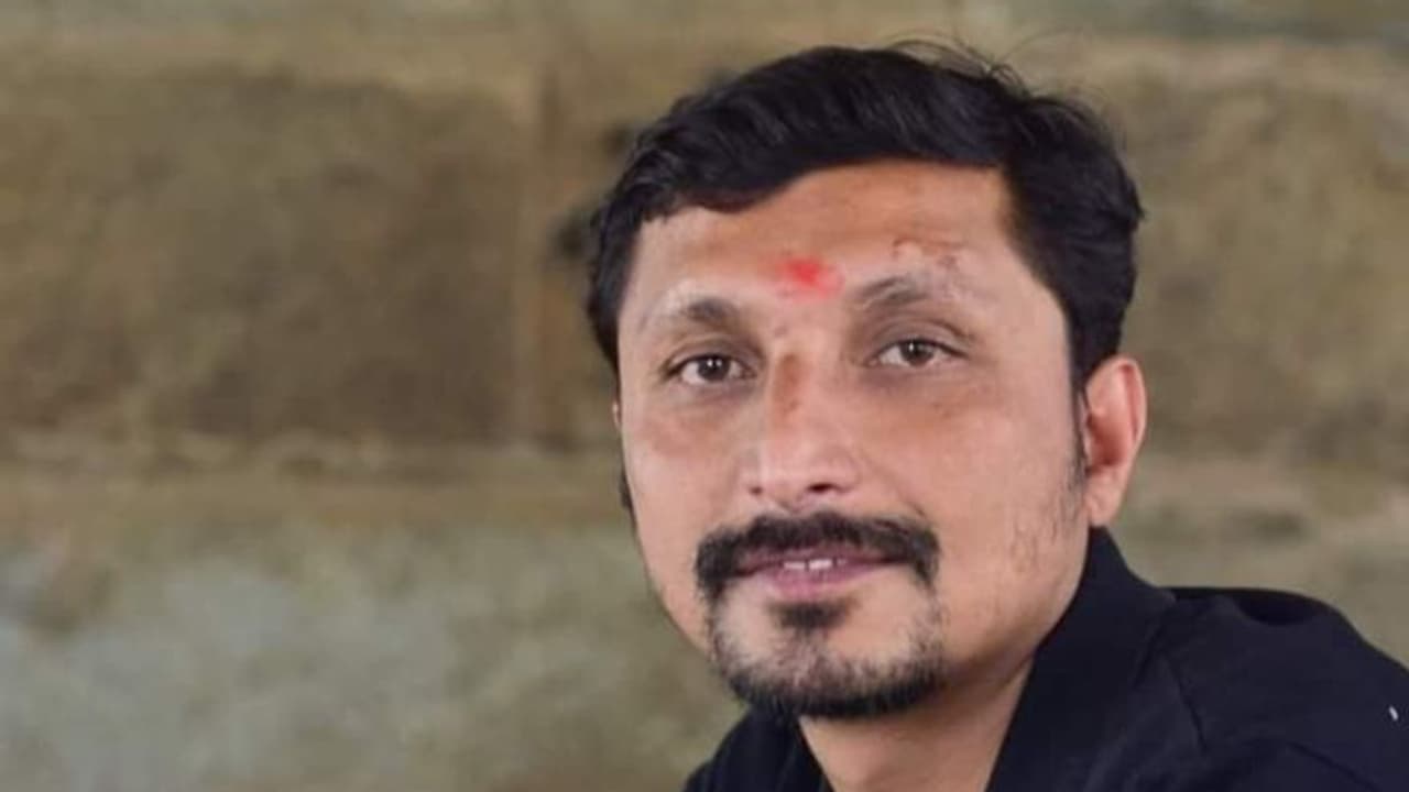 Bike Accident : ബൈക്ക് ഡിവൈഡറില് ഇടിച്ചുകയറി യുവാവിന് ദാരുണാന്ത്യം Bike Accident : ബൈക്ക് ഡിവൈഡറില് ഇടിച്ചുകയറി യുവാവിന് ദാരുണാന്ത്യം