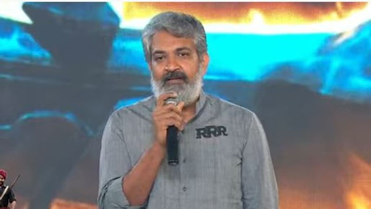 Rajamouli next movie : செம அப்டேட் கொடுத்த ராஜமவுலி .. மகா பாரதாவிலும் இவர்கள் தான் ஹீரோக்கள்? Rajamouli next movie : செம அப்டேட் கொடுத்த ராஜமவுலி .. மகா பாரதாவிலும் இவர்கள் தான் ஹீரோக்கள்?