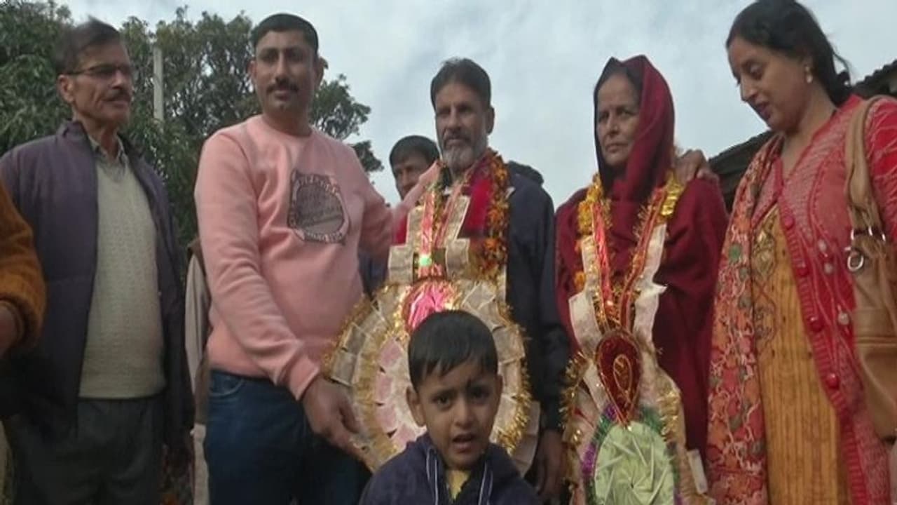 29 साल Pakistani Jail में रहने के बाद घर लौटे कुलदीप सिंह, रास्ता भटक चले गए थे सीमा पार