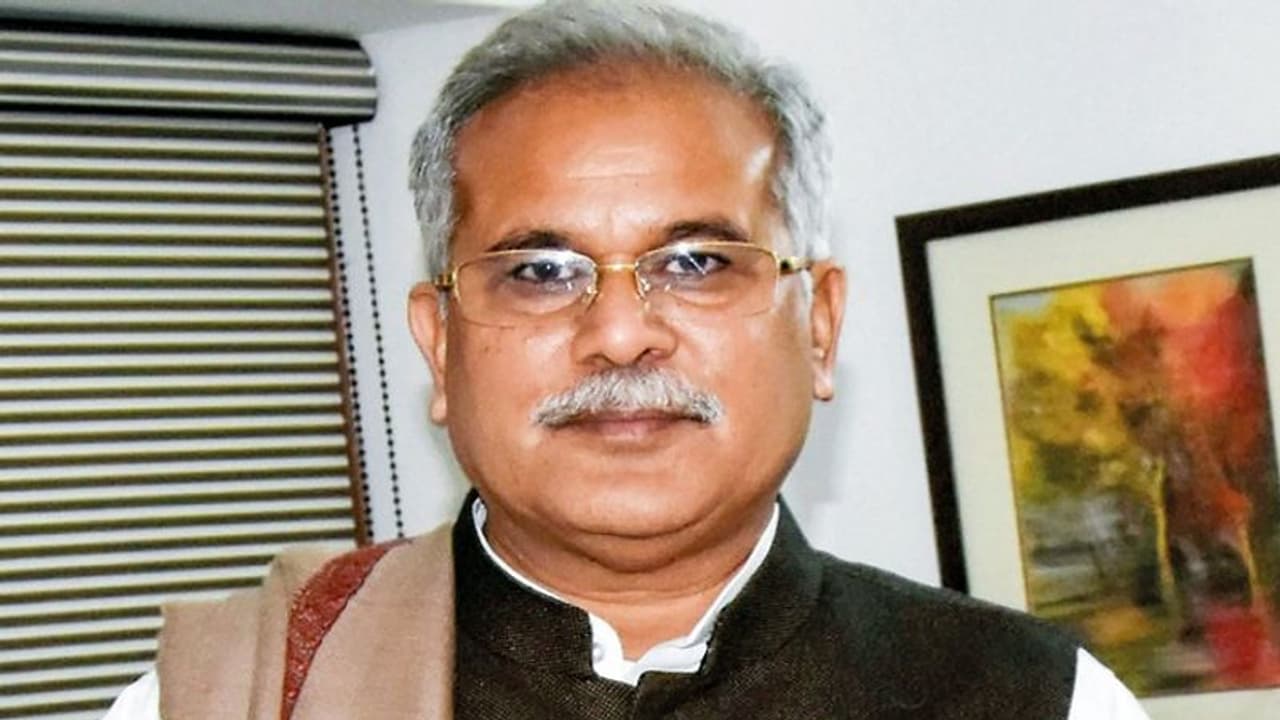 धर्म संसद विवाद पर CM Bhupesh Baghel ने कहा गुंडे भगवा वस्त्र धारण कर लें तो संत नहीं कहलाते