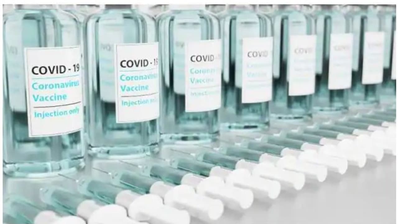 New Covid Vaccine : രാജ്യത്ത് രണ്ട് വാക്സിൻ കൂടി ഉടൻ; അടിയന്തര ഉപയോഗ അനുമതിക്ക് വിദഗ്ധ സമിതി ശുപാർശ