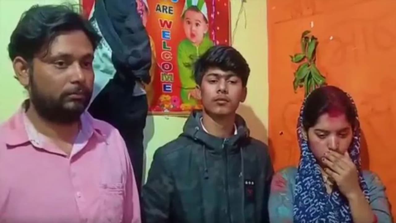 एक विवाह ऐसा भी: पत्नी किसी और को दे बैठी दिल, पति ने करा दी दूसरी शादी..कहा जा खुशी से जी ले अपनी जिंदगी एक विवाह ऐसा भी: पत्नी किसी और को दे बैठी दिल, पति ने करा दी दूसरी शादी..कहा जा खुशी से जी ले अपनी जिंदगी