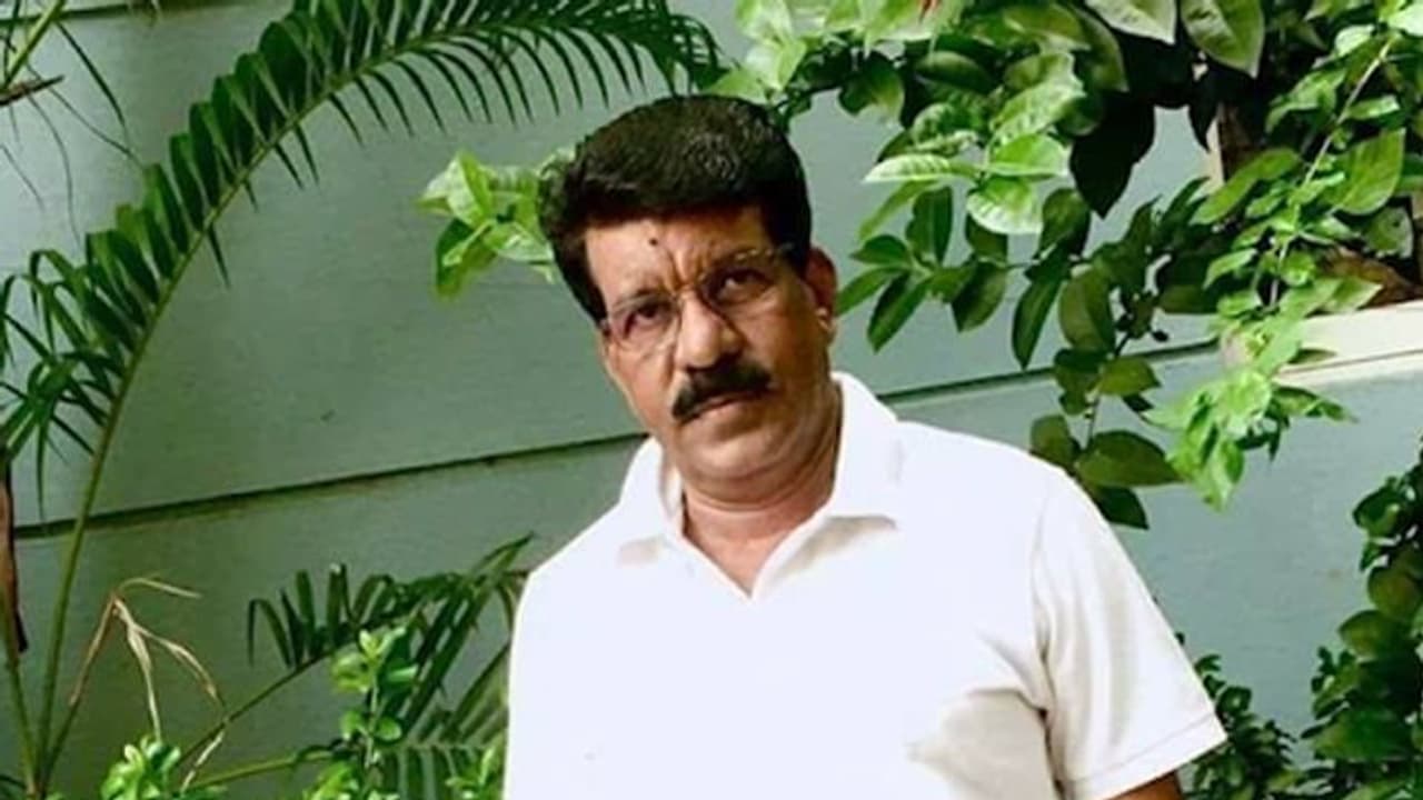 Director Ravi :விஜயின் ஷாஜகான் இயக்குனர் ஆச்சார்யா ரவி மாரடைப்பால் காலமானார்!! Director Ravi :விஜயின் ஷாஜகான் இயக்குனர் ஆச்சார்யா ரவி மாரடைப்பால் காலமானார்!!