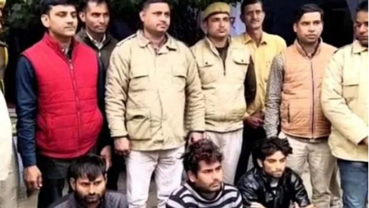 बेटे ने पहले 4 बैंकों में करवाया पिता का 40 लाख का बीमा, फिर 500 में खरीदा हथौड़ा..क्लेम के लिए कर दी हत्या बेटे ने पहले 4 बैंकों में करवाया पिता का 40 लाख का बीमा, फिर 500 में खरीदा हथौड़ा..क्लेम के लिए कर दी हत्या