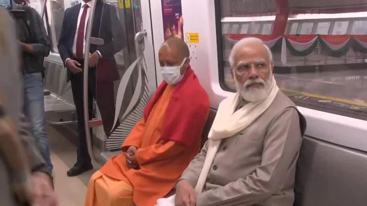 ಯೋಗಿ ಮತ್ತೊಮ್ಮೆ ಎಂದ ಯುಪಿ ಜನ, ವೀಕೆಂಡ್ ಮದ್ಯಮಾರಾಟಕ್ಕೆ ಸಿಗುತ್ತಾ ಅವಕಾಶ, ಜ.17ರ Top 10 News! ಯೋಗಿ ಮತ್ತೊಮ್ಮೆ ಎಂದ ಯುಪಿ ಜನ, ವೀಕೆಂಡ್ ಮದ್ಯಮಾರಾಟಕ್ಕೆ ಸಿಗುತ್ತಾ ಅವಕಾಶ, ಜ.17ರ Top 10 News!