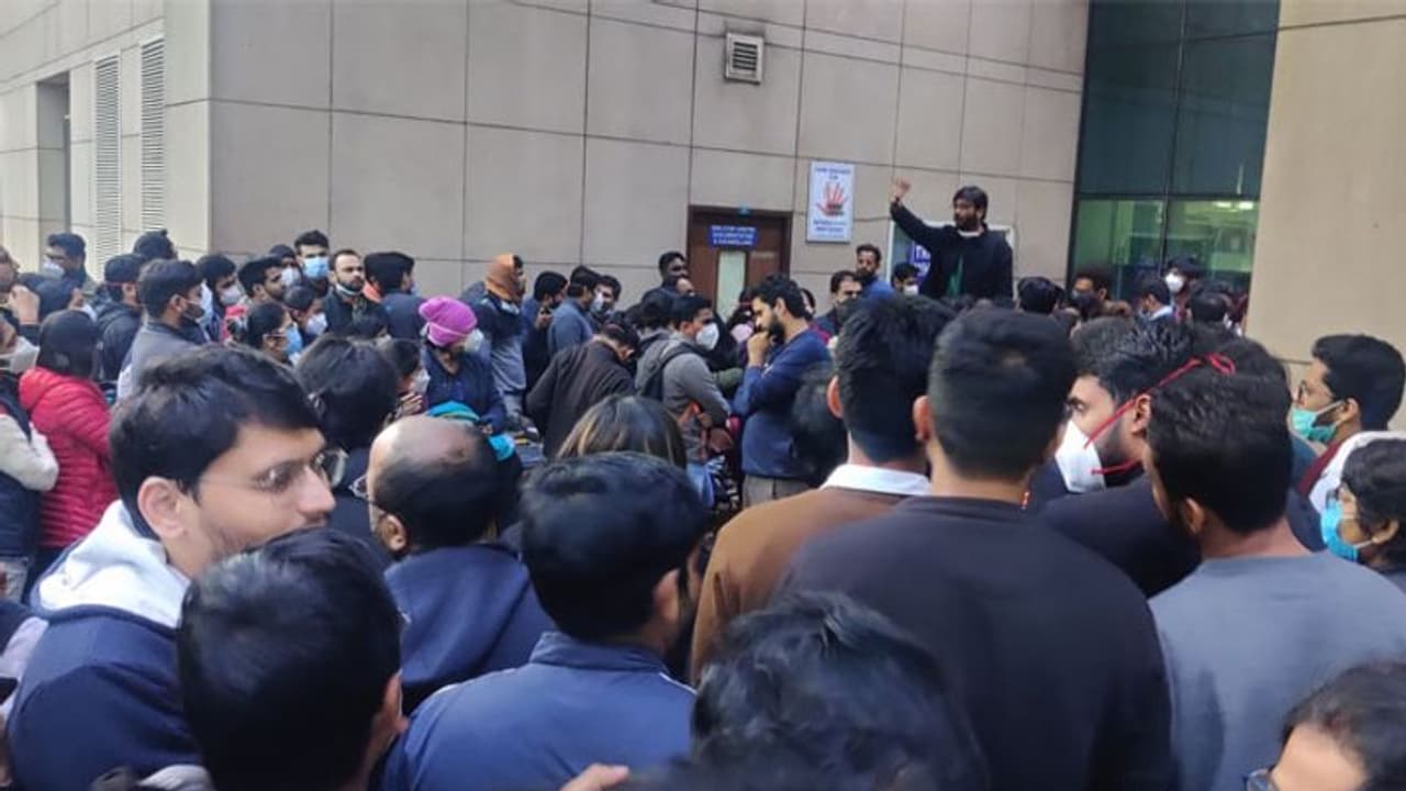 NEET PG Counselling: एम्स के डॉक्टर काम पर लौटे, पर FORDA की हड़ताल जारी रहेगी, SC पहुंचा झूमाझटकी का मामला