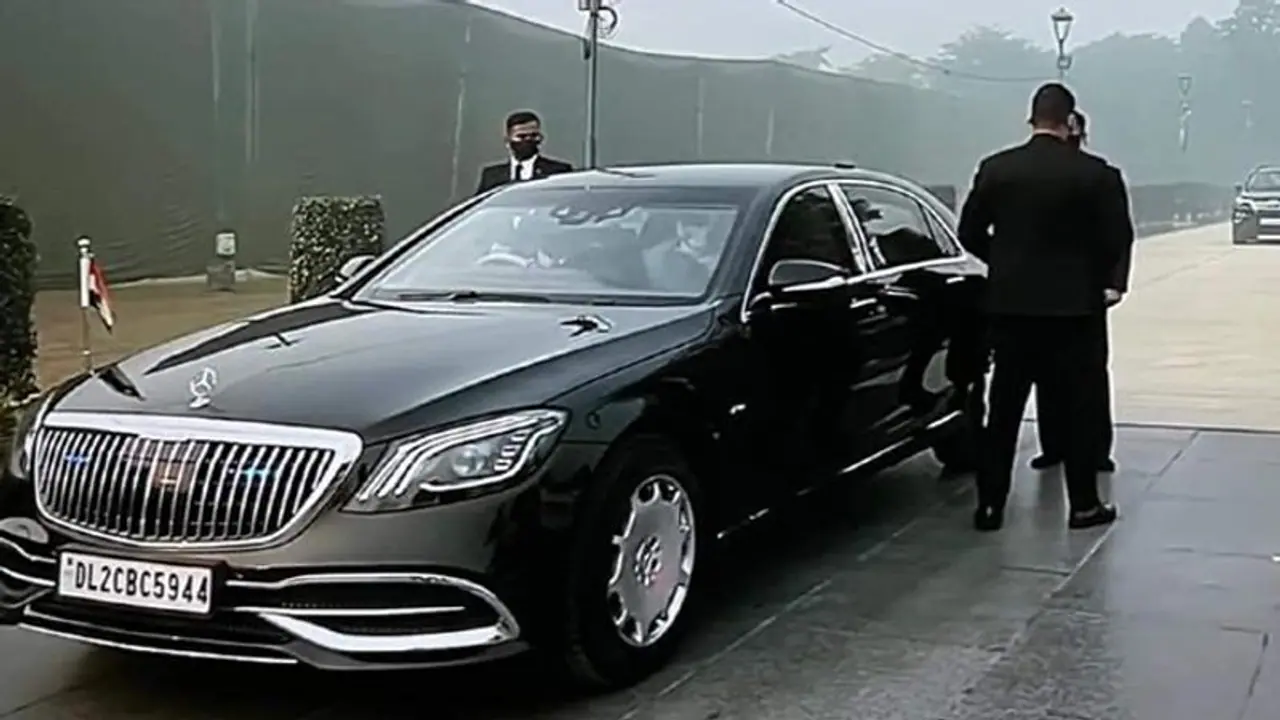 PM Narendra Modi ने नहीं एसपीजी ने मंगाई Mercedes Maybach S650 : सूत्र, सुरक्षा कारणों से हटाई गई पुरानी कार PM Narendra Modi ने नहीं एसपीजी ने मंगाई Mercedes Maybach S650 : सूत्र, सुरक्षा कारणों से हटाई गई पुरानी कार
