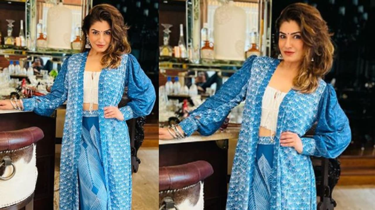 बढ़ती उम्र के साथ और फिट होती जा रहीं Raveena Tandon, खुले बालों में बेहद खूबसूरत दिखी एक्ट्रेस बढ़ती उम्र के साथ और फिट होती जा रहीं Raveena Tandon, खुले बालों में बेहद खूबसूरत दिखी एक्ट्रेस