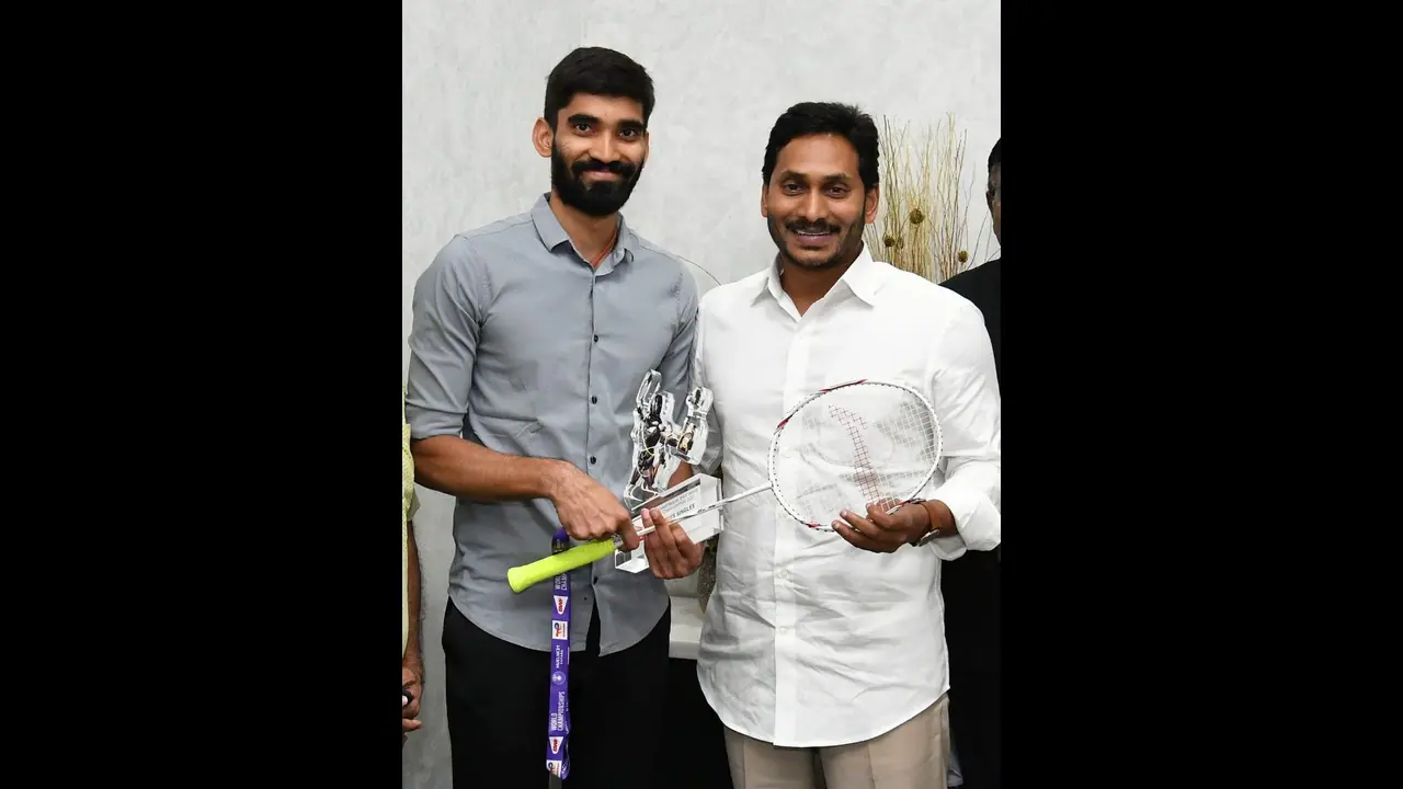 ತಿರುಪತಿಯಲ್ಲಿ ಬ್ಯಾಡ್ಮಿಂಟನ್ ಅಕಾಡೆಮಿ ಆರಂಭಿಸಲಿರುವ ಕಿದಂಬಿ ಶ್ರೀಕಾಂತ್..! ತಿರುಪತಿಯಲ್ಲಿ ಬ್ಯಾಡ್ಮಿಂಟನ್ ಅಕಾಡೆಮಿ ಆರಂಭಿಸಲಿರುವ ಕಿದಂಬಿ ಶ್ರೀಕಾಂತ್..!