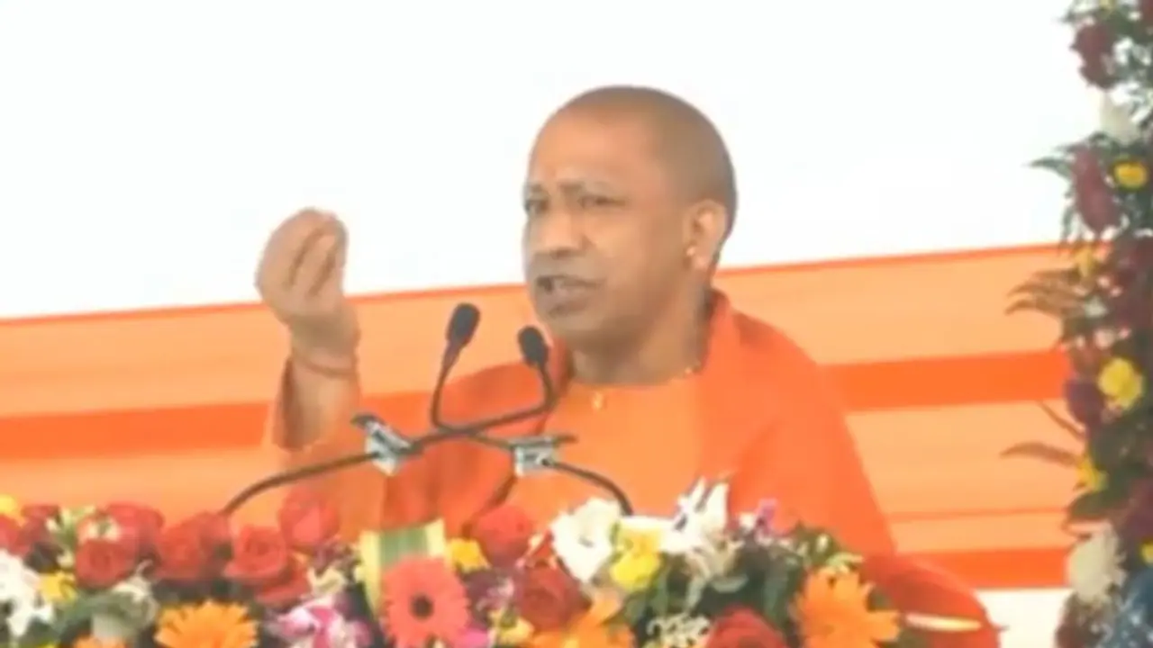 Kanpur IT Raid:4 दिनों से निकल रहीं नोट की गड्डियां, बबुआ इसीलिए करता था नोटबंदी का विरोध: CM योगी Kanpur IT Raid:4 दिनों से निकल रहीं नोट की गड्डियां, बबुआ इसीलिए करता था नोटबंदी का विरोध: CM योगी