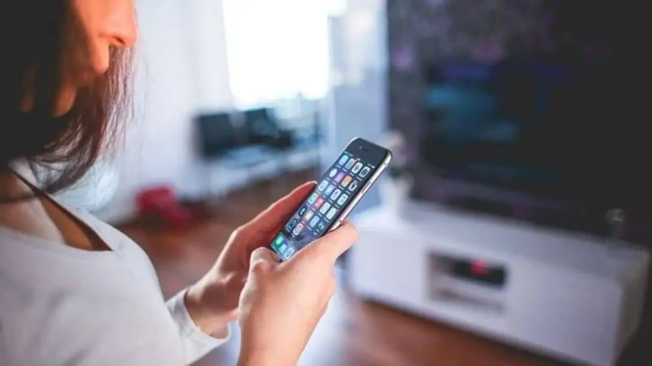 MHA shares Dos and Don'ts to protect your mobile phone from threats