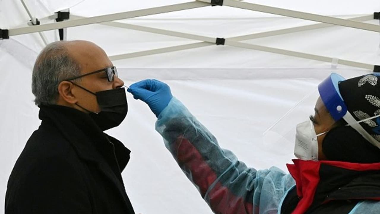 Omicron Cases In India: భారత్‌లో 1,270కి చేరిన ఒమిక్రాన్‌ కేసులు.. ఒక్కరోజే 16వేలకు పైగా కరోనా కేసులు..