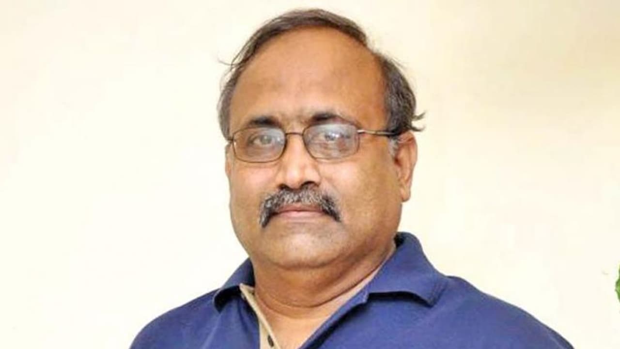 Director Balaji Sakthivel : காதல் பட இயக்குனர் வீட்டில் நிகழ்ந்த சோகம்... ஆறுதல் கூறும் ரசிகர்கள் Director Balaji Sakthivel : காதல் பட இயக்குனர் வீட்டில் நிகழ்ந்த சோகம்... ஆறுதல் கூறும் ரசிகர்கள்