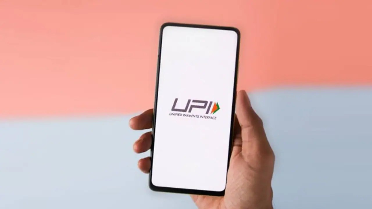 বিশ্ব আর্থিক মন্দায় আলো দেখাবে ভারতের ডিজিটাল পেমেন্ট সিস্টেম, ব্যাখ্যায় অর্থনৈতিক বিশেষজ্ঞ সুদীপ্ত গুহ