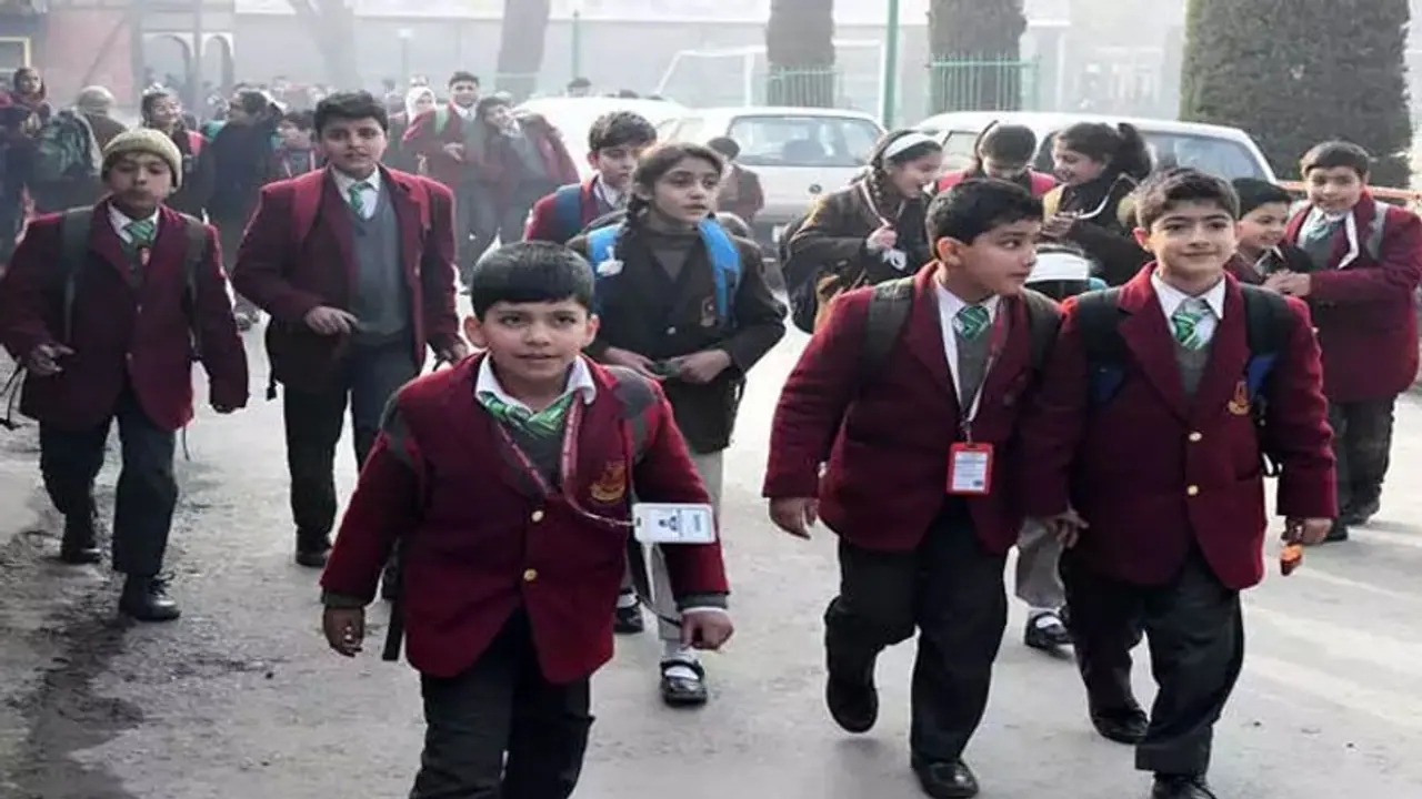 Mumbai schools for classes 1-9 to remain closed till Jan 31 amid COVID surge, online classes to continue