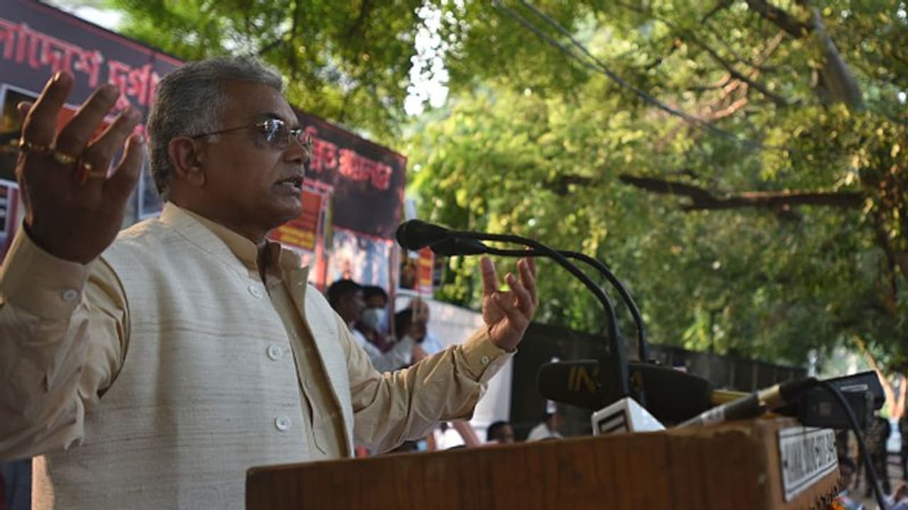 'মনটা গরীব', হাওড়ায় টাকা উদ্ধার থেকে মমতার উত্তরবঙ্গ সফর, বিস্ফোরক দিলীপ ঘোষ 