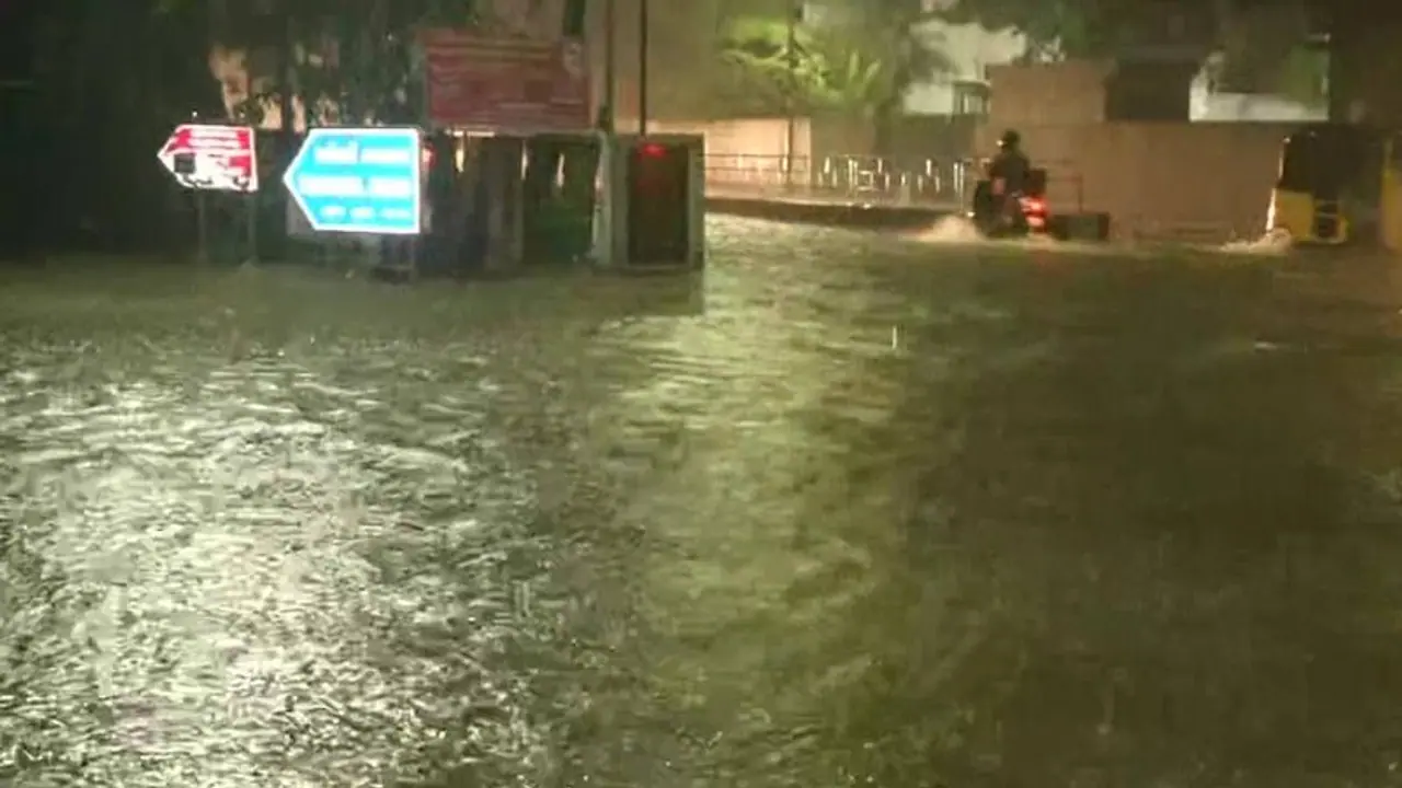 Tamil Nadu rains: Chennai submerged as downpour brings state to standstill, three dead; IMD issues red alert Tamil Nadu rains: Chennai submerged as downpour brings state to standstill, three dead; IMD issues red alert