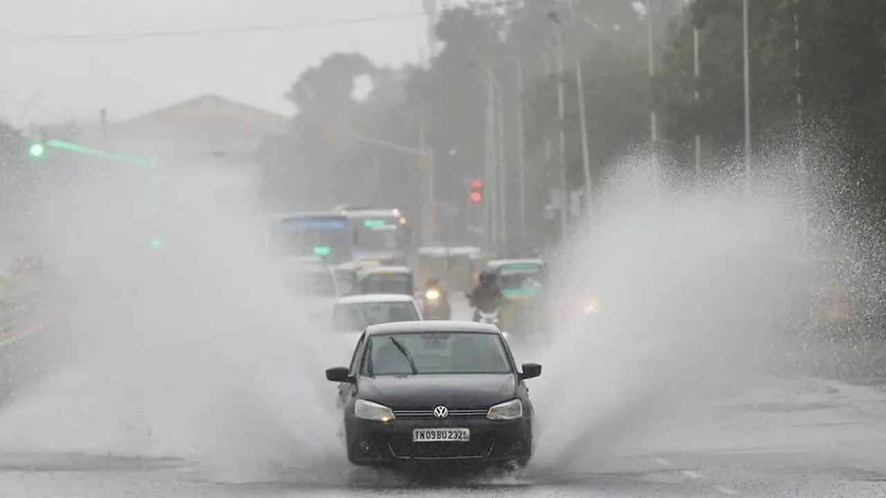 மகிழ்ச்சி.. ! இன்று 11 மாவட்டங்களில் மழை.. எந்தெந்த மாவட்டங்களில் மழைக்கு வாய்ப்பு ..? வானிலை அப்டேட்..