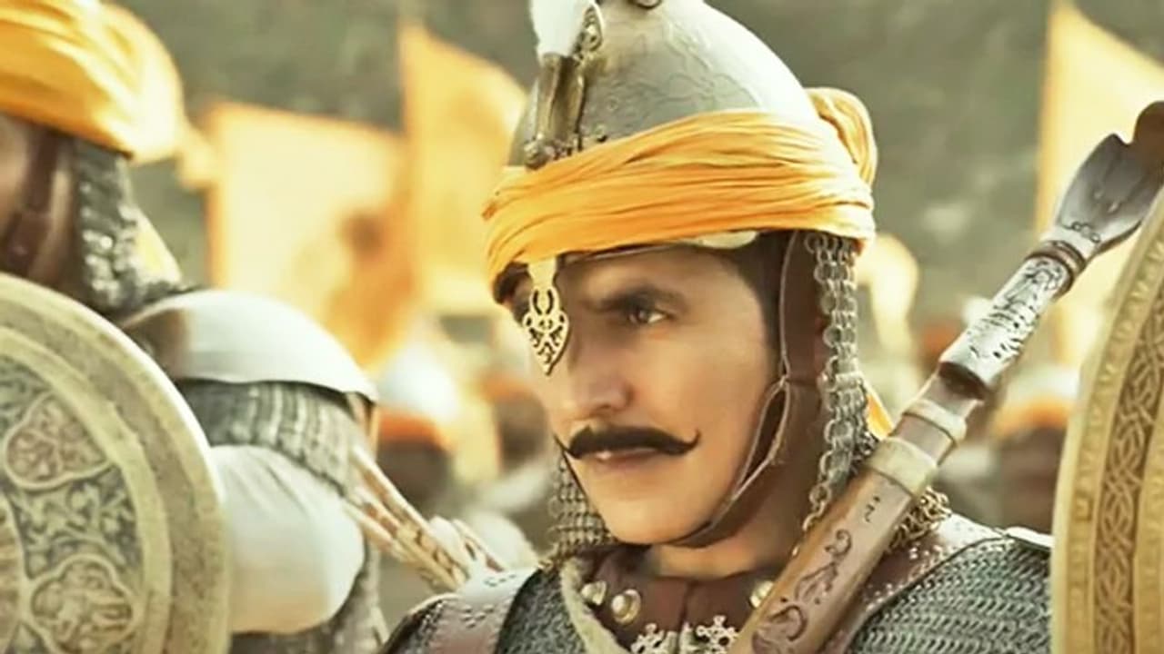 Akshay Kumar की Prithviraj रिलीज से पहले ही विवादों में फंसी, इस वजह से आमने सामने आए गुर्जर और राजपूत