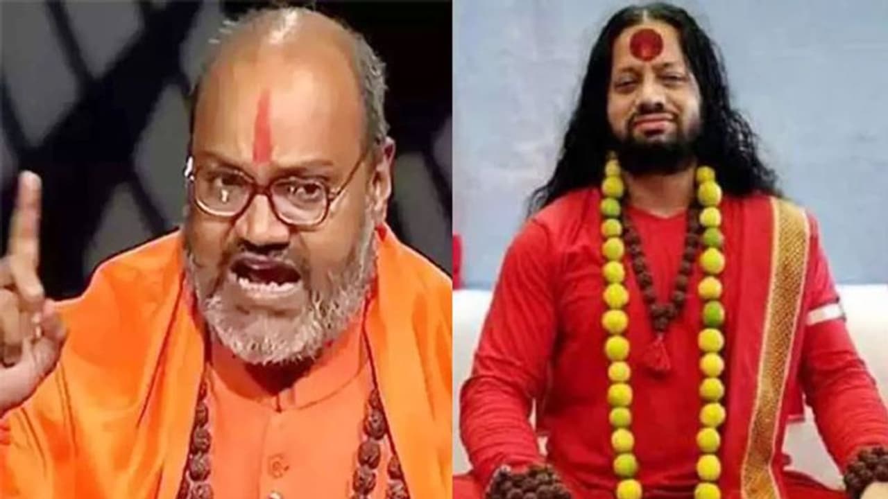 अब महंत नरसिंहानंद ने महात्मा गांधी को गंदगी बताया, बोले कालीचरण की गिरफ्तारी करने वालों का समूल नाश होगा