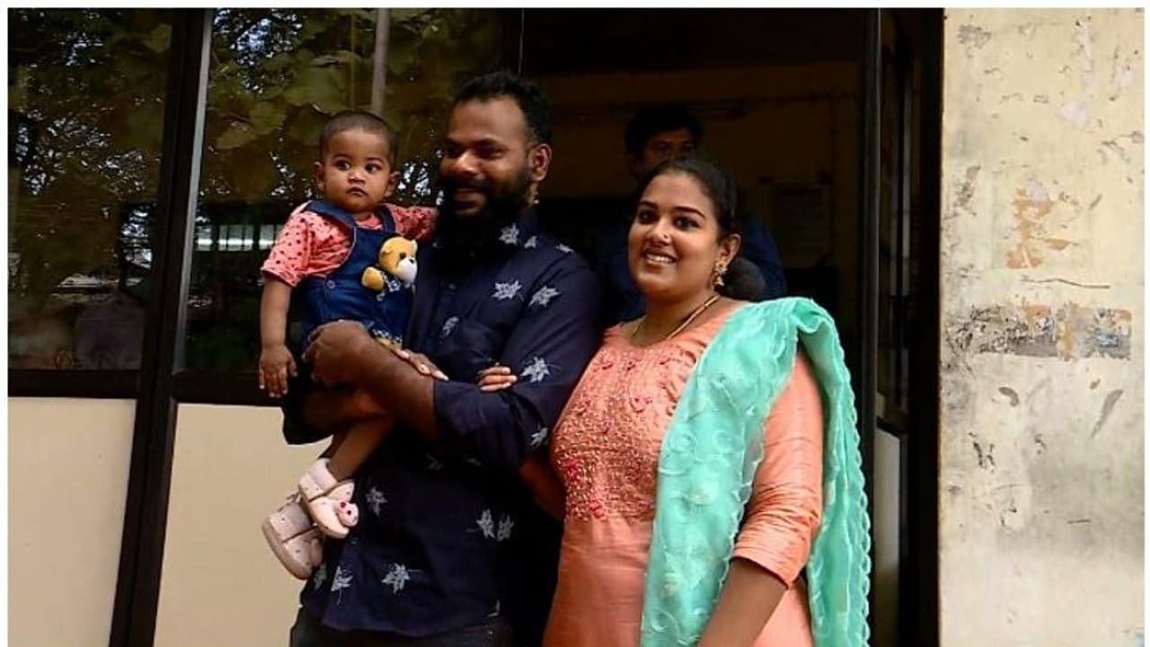 Anupama Ajith Marriage : ഏയ്ഡൻ സാക്ഷി; അനുപമയും അജിത്തും വിവാഹിതരായി Anupama Ajith Marriage : ഏയ്ഡൻ സാക്ഷി; അനുപമയും അജിത്തും വിവാഹിതരായി