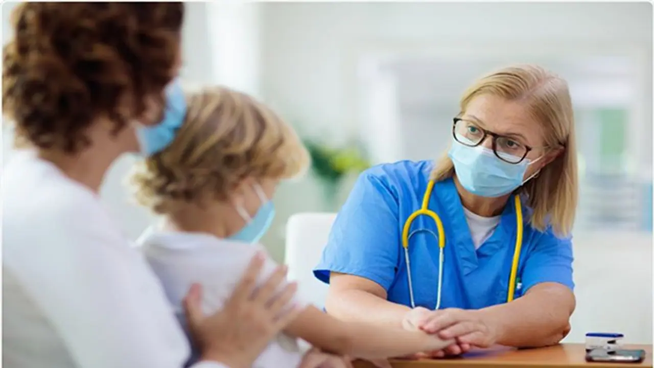 Omicron : अमेरिका में बच्चों में तेज हुआ संक्रमण, भारत में 15 18 साल वालों के वैक्सीनेशन से पहले बढ़ी चिंता Omicron : अमेरिका में बच्चों में तेज हुआ संक्रमण, भारत में 15 18 साल वालों के वैक्सीनेशन से पहले बढ़ी चिंता