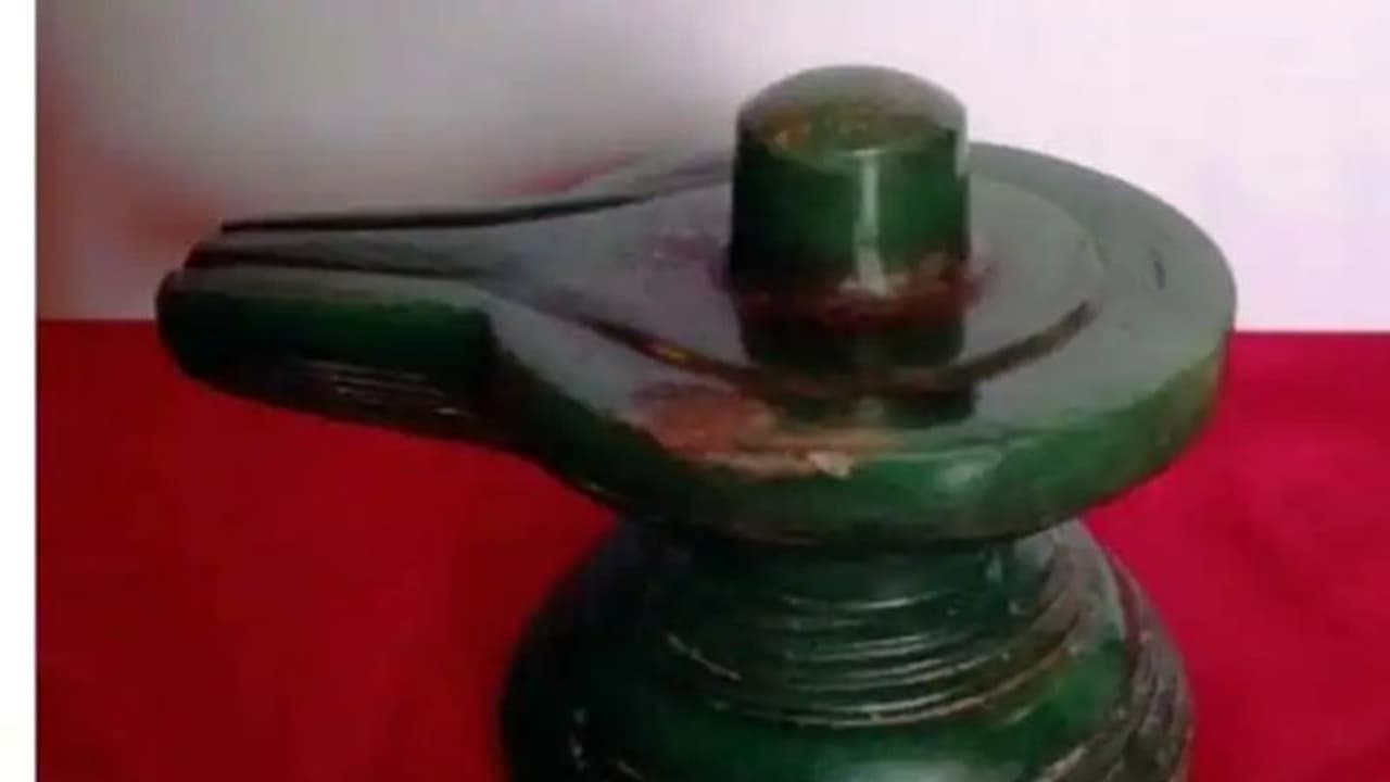 ரூ.500 கோடி மதிப்பிலான சிலை மீட்பு.. சிலை திருட்டு கும்பலை கூண்டோட தூக்க திட்டம்..? தஞ்சாவூரில் பரபரப்பு ரூ.500 கோடி மதிப்பிலான சிலை மீட்பு.. சிலை திருட்டு கும்பலை கூண்டோட தூக்க திட்டம்..? தஞ்சாவூரில் பரபரப்பு