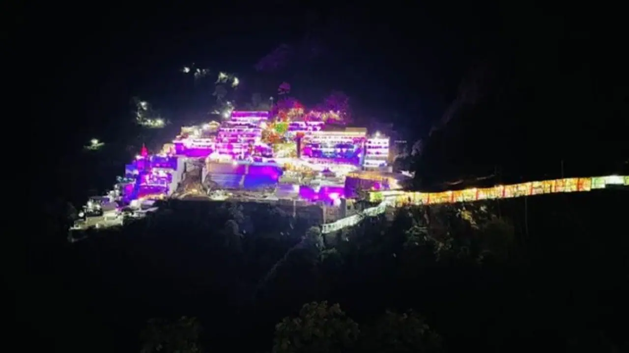 12 people killed, over 20 injured in stampede at Shri Mata Vaishno Devi shrine 12 people killed, over 20 injured in stampede at Shri Mata Vaishno Devi shrine
